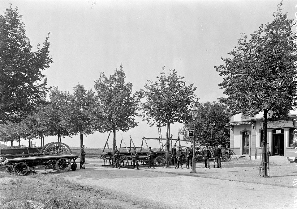 Barrikaden Burgfelderstrasse - CH-BAR - 3237285