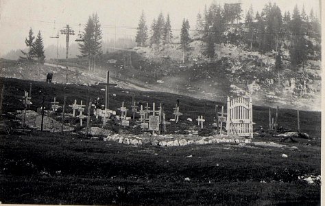 Barricata. Heldenfriedhof und ein eigenes Einzelgrab. (BildID 15643163)