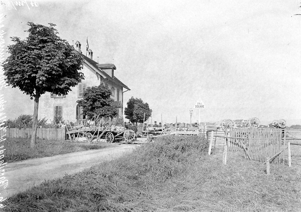 Barrikaden Hegenheimerstrasse - CH-BAR - 3237286