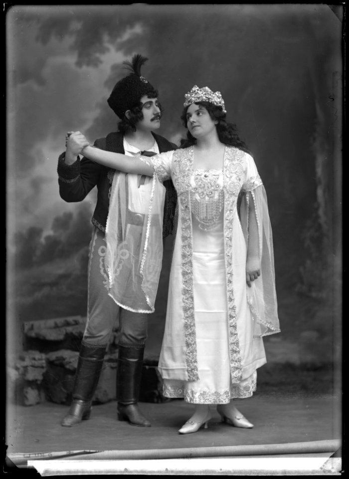 Barthold Schweback and Rosa Grünberg in Zigenarkärlek at Oscarsteatern 1910 - SMV - NS040