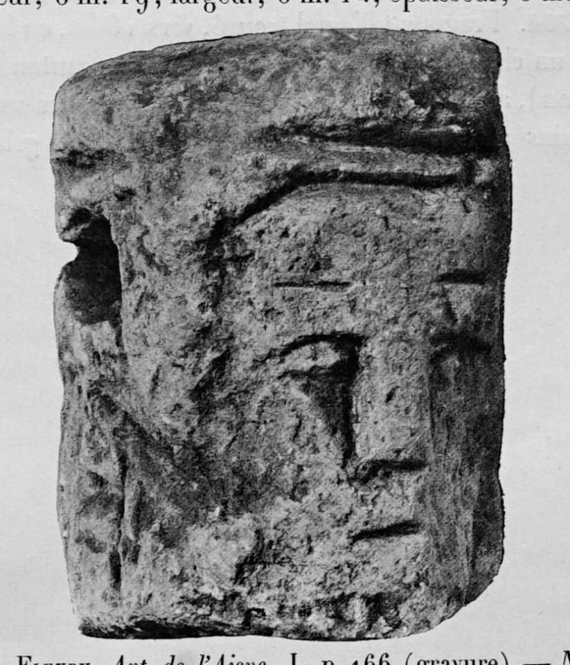 Bas-reliefs statues bustes de la Gaule 80694 (cropped)