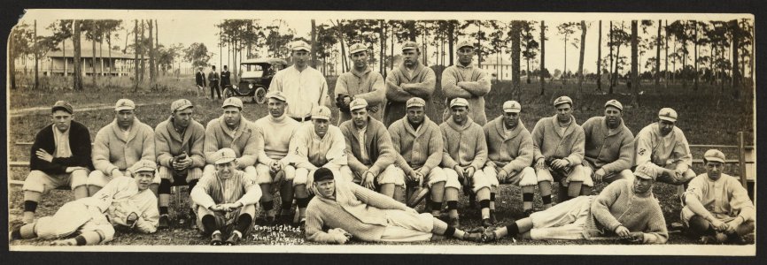 Base ball club The Colonels of Louisville, Ky. - Fotografs by Hunt, Ft. Myers, Fla. LCCN2008678737