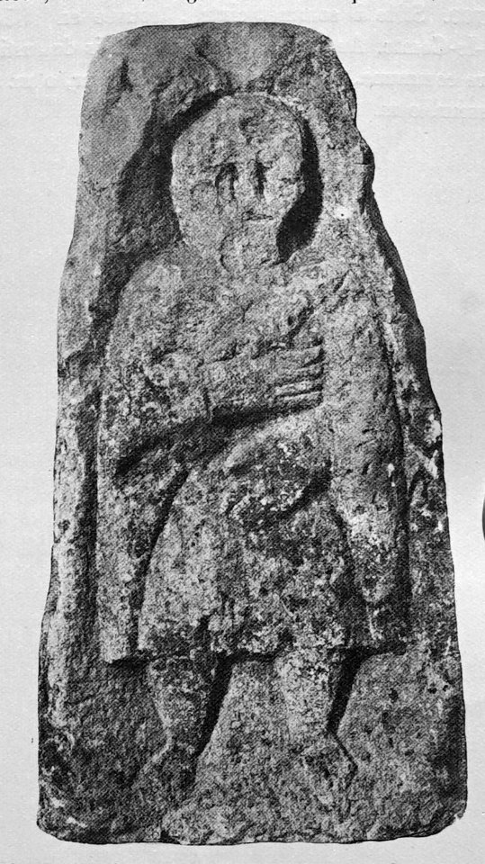 Bas-reliefs statues bustes de la Gaule 80695 (stele Nizy)