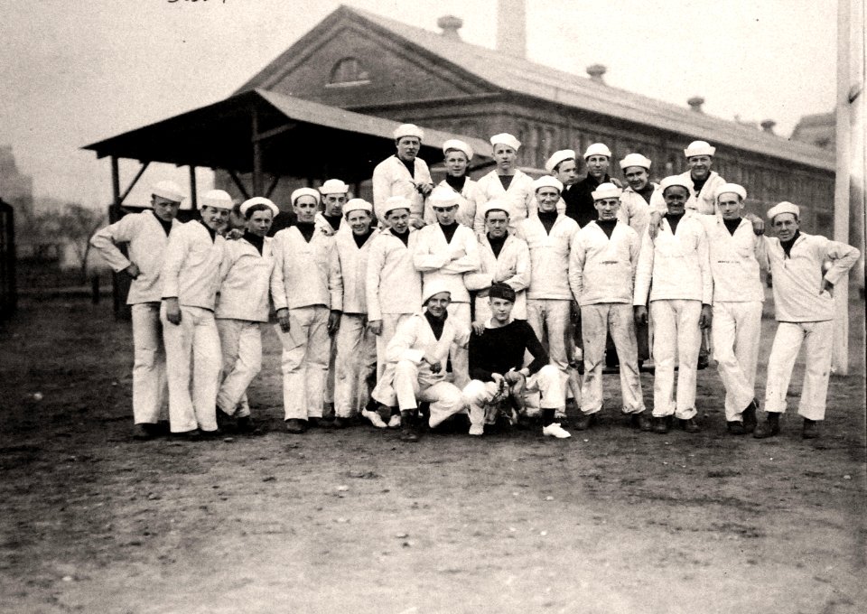 Base team at the Brooklyn Navy Yard, New York City, New York, 1900-1920 (25987283134)