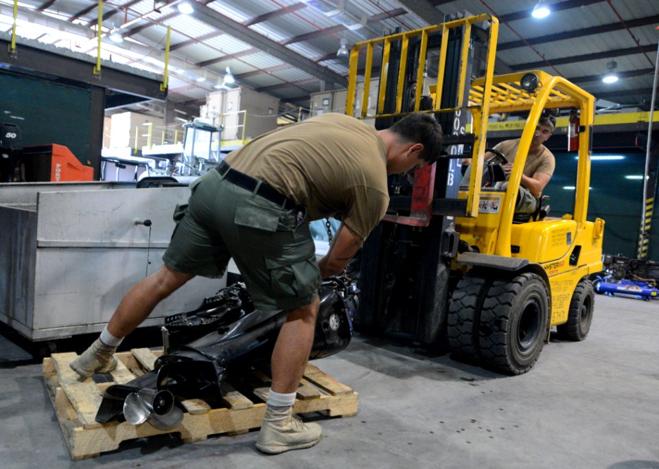 Base-response drill 131204-N-OU681-057