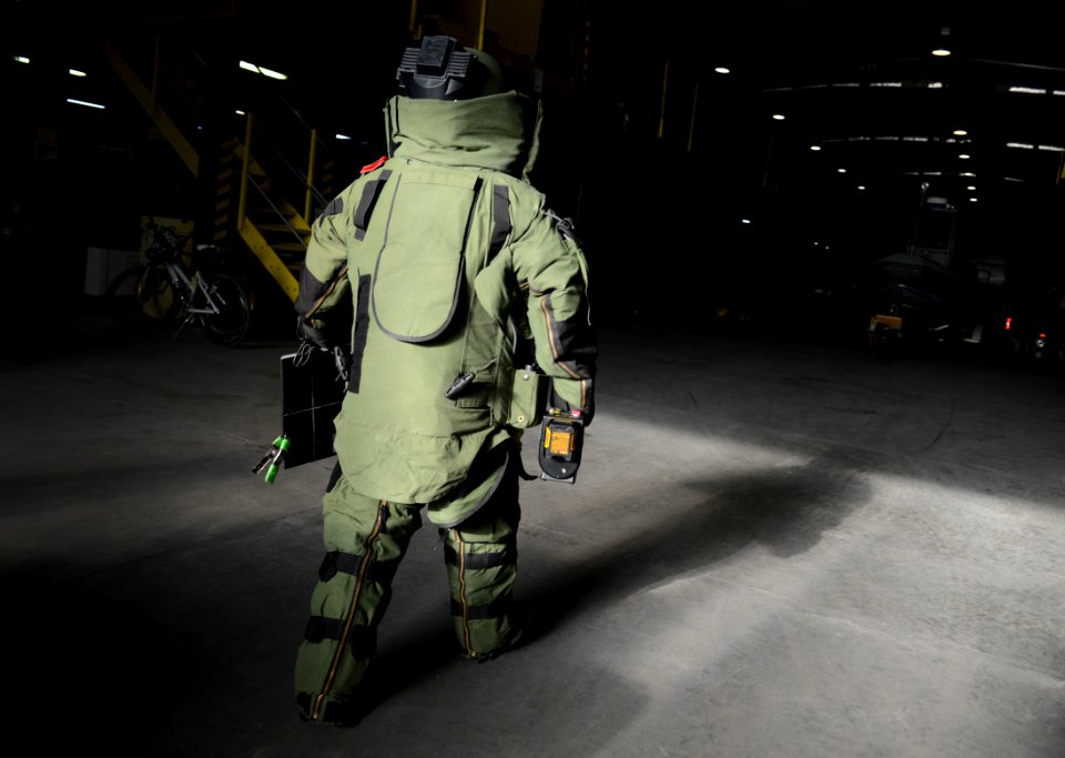Base-response drill 131204-N-OU681-159
