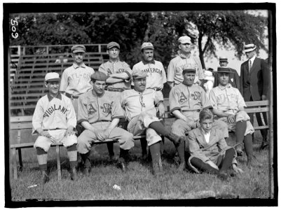 BASEBALL, CONGRESSIONAL. FRONT ROW- LAFFERTY OF OREGON; SIDNEY ANDERSON OF MINNESOTA; LONGWORTH OF OHIO; 2 UNIDENTIFIED. REAR ROW- FARR OF PENNSYLVANIA; MILLER OF MINNESOTA; 2 UNIDENTIFIED LCCN2016863421