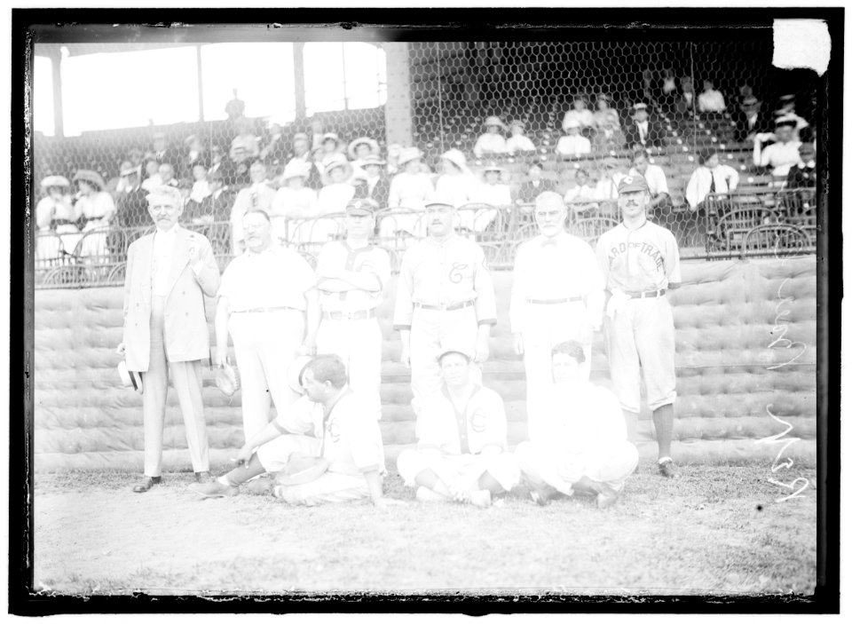 BASEBALL, CONGRESSIONAL. REPUBLICANS. STANDING- BARCHFELD OF PENNSYLVANIA; WINSLOW OF MASSACHUSETTS; DICK AUSTIN OF TENNESSEE; UNIDENTIFIED; J.R. MANN OF ILLINOIS; UNIDENTIFIED. SEATED- LCCN2016864750