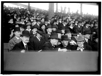 BASEBALL, PROFESSIONAL FRONT- ROBERT N. HARPER; BRYAN; DANIELS; C.K. BERRYMAN. REAR- UNIDENTIFIED; BAKER OF CALIFORNIA; COVINGTON OF MARYLAND; LANE LCCN2016866280