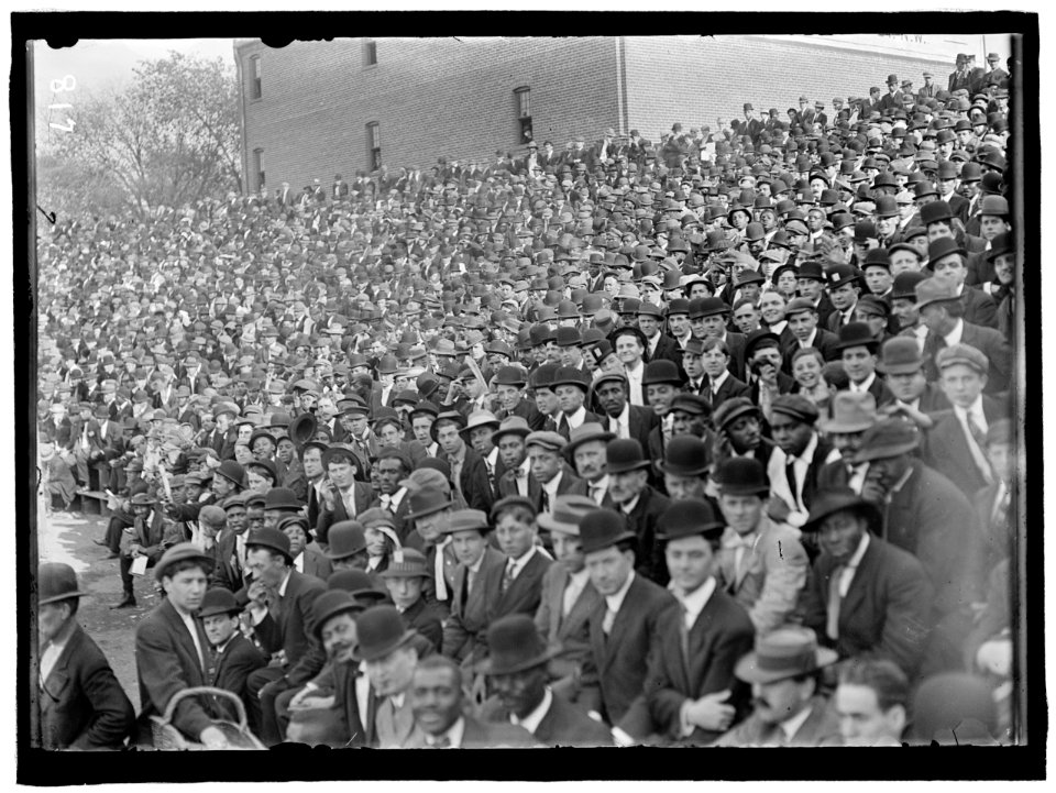 BASEBALL, PROFESSIONAL. BLEACHERS LCCN2016863569