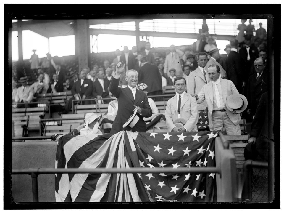 BASEBALL, PROFESSIONAL. PRESIDENT WILSON AND DR. GRAYSON LCCN2016865759