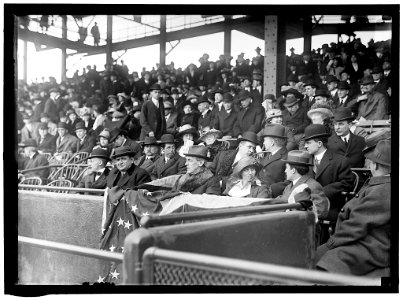 BASEBALL, PROFESSIONAL. PRESIDENT WILSON; ELEANOR WILSON; GRAYSON LCCN2016864522
