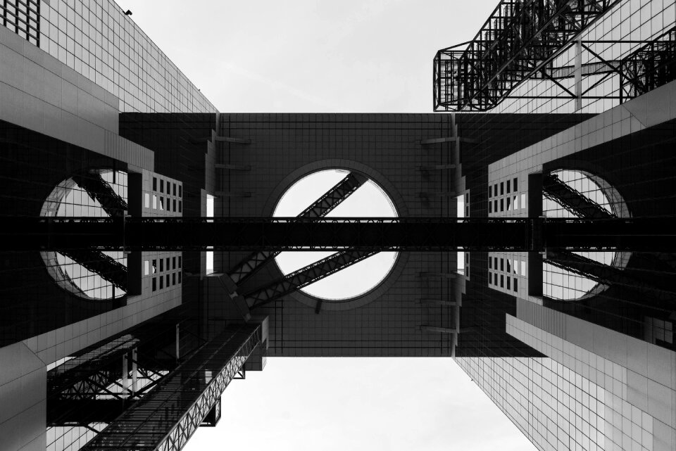 Infrastructure sky bridge