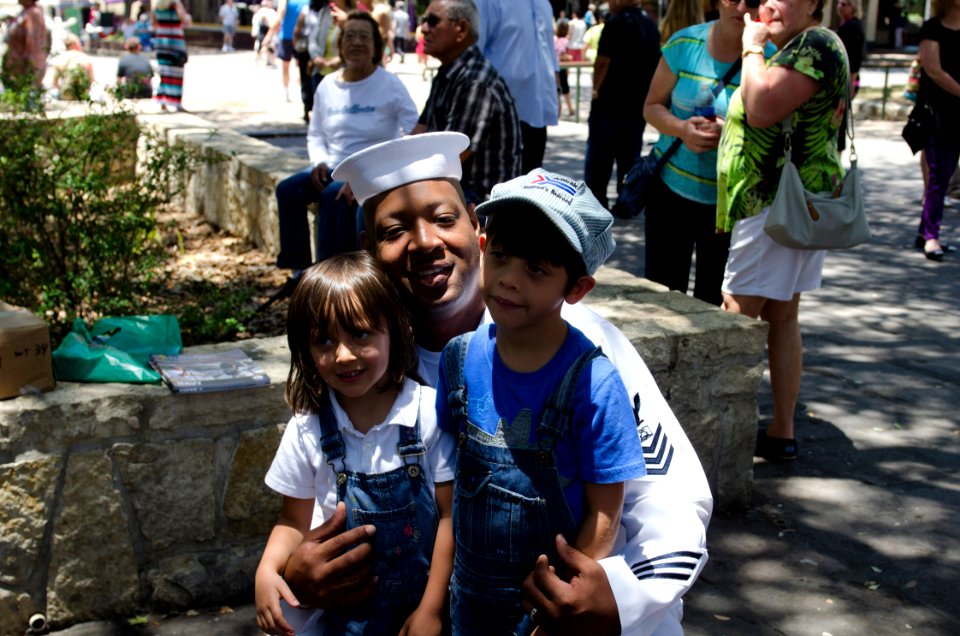 140517-N-HG258-009 (14204527511)