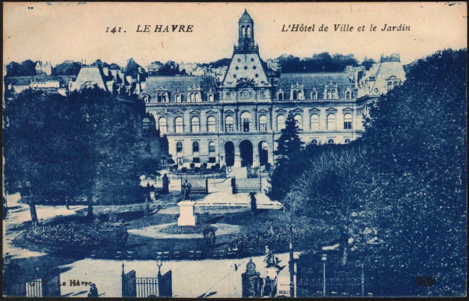 141 Le Havre - L'Hôtel de Ville et le Jardin