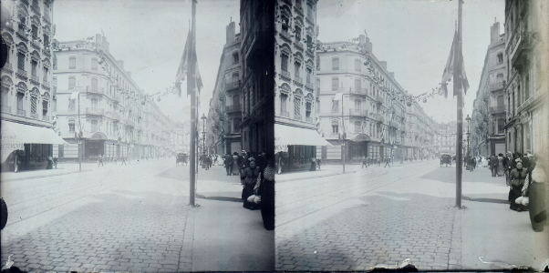 142 - La rue de la République et la place de la comédie