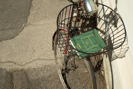 Bicycle basket wheel photo
