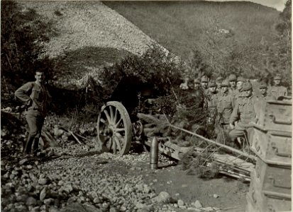 15 cm Haubitzbatterie 2-24 im Graben bei Kal. (BildID 15461070)