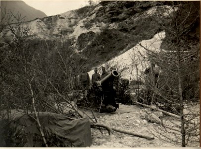 15 cm Mörser der Batterie 17 am Ravelnik in Stellung. (BildID 15470525)