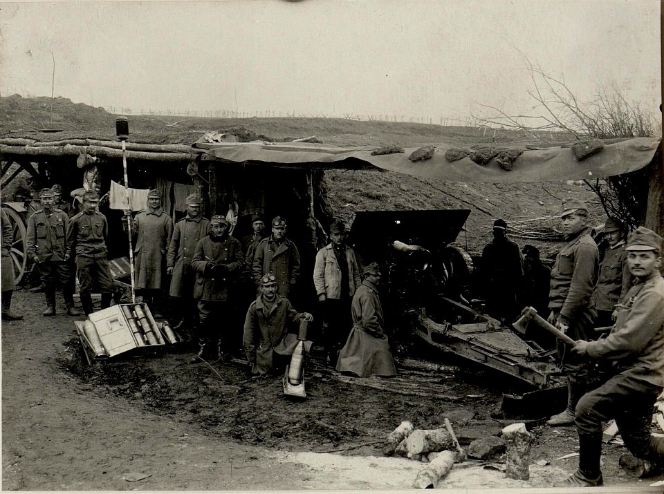 15 cm SKODA Feldhaubitze Geschütz. Aufgenommen am 26.III.1916. Infanterie Regiment Nro. 78. (BildID 15536499)