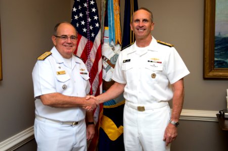 150818-N-AT895-211 Adm. Jonathan Greenert shakes hands with Commander of the Brazilian Navy Adm. Eduardo Bacellar Leal Ferreira