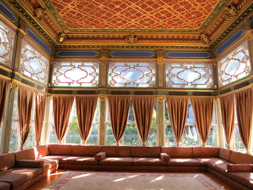 Drapes windows ceiling