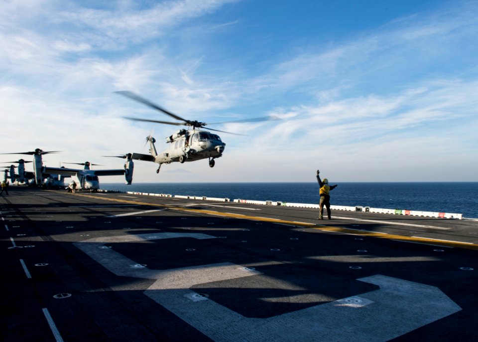 151027-N-AX638-019 (22520034175)