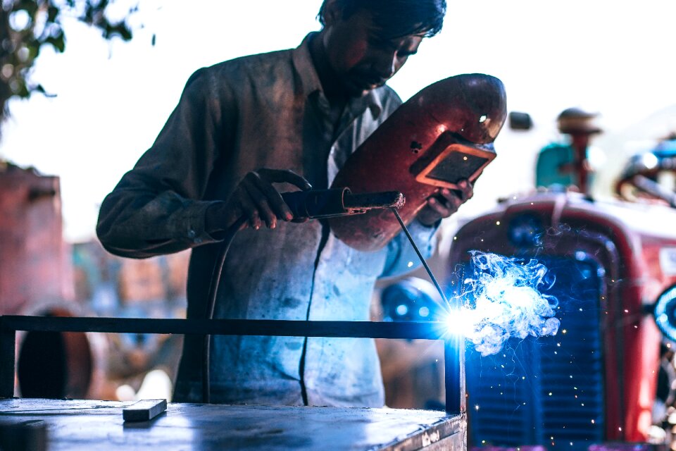 Construction cut cutting