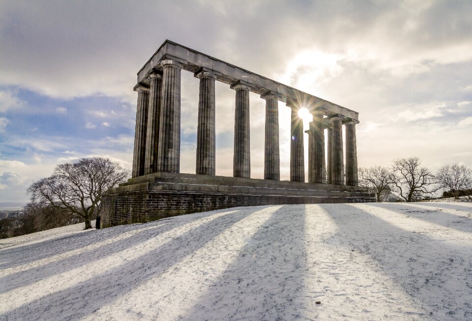 Calton hill edinburgh snow