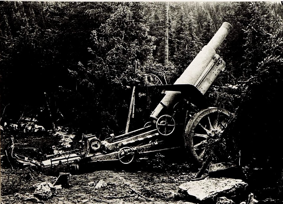 15cm Geschütz, das Punta Corbin beschoss, 1916. (BildID 15578169)