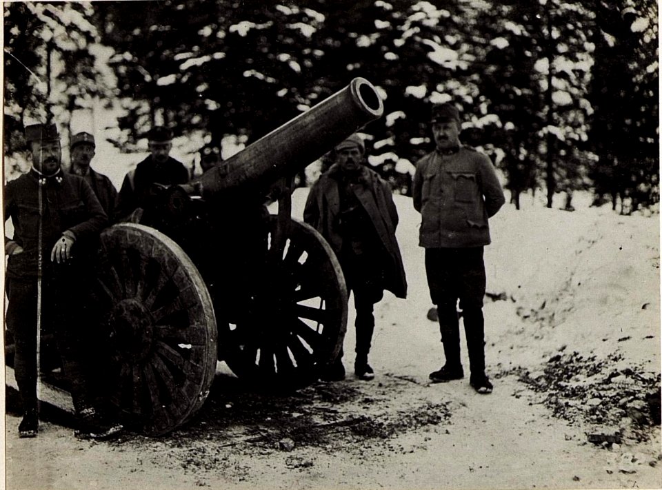 15cm Haubitze M.99 an der Kreuzbergstraße, 5.2.1916. (BildID 15583031)