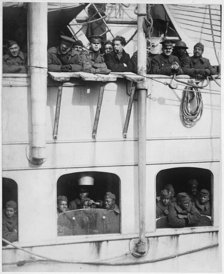 15th Infantry fighters home with War Crosses. French liner La France arrives with 15th Infantry . . . - NARA - 533550