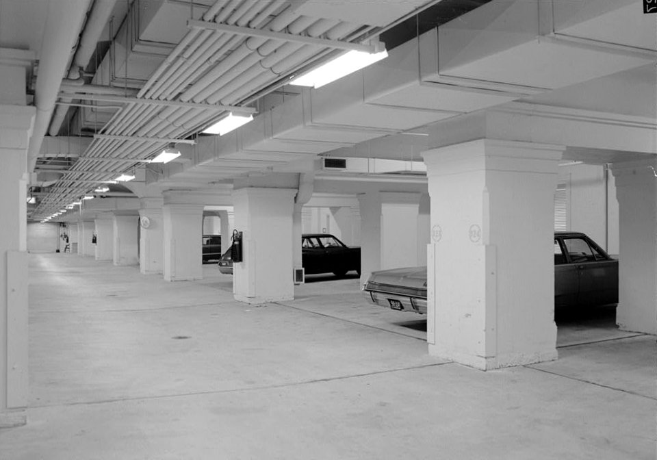 16. INTERIOR, BASEMENT, GENERAL VIEW OF GARAGE