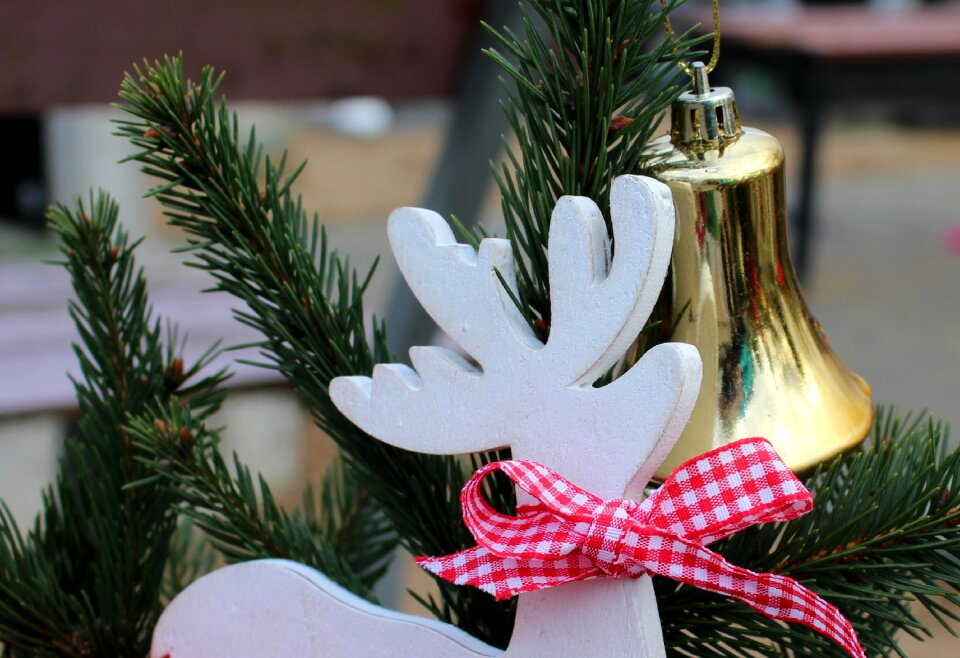 Winter reindeer bow