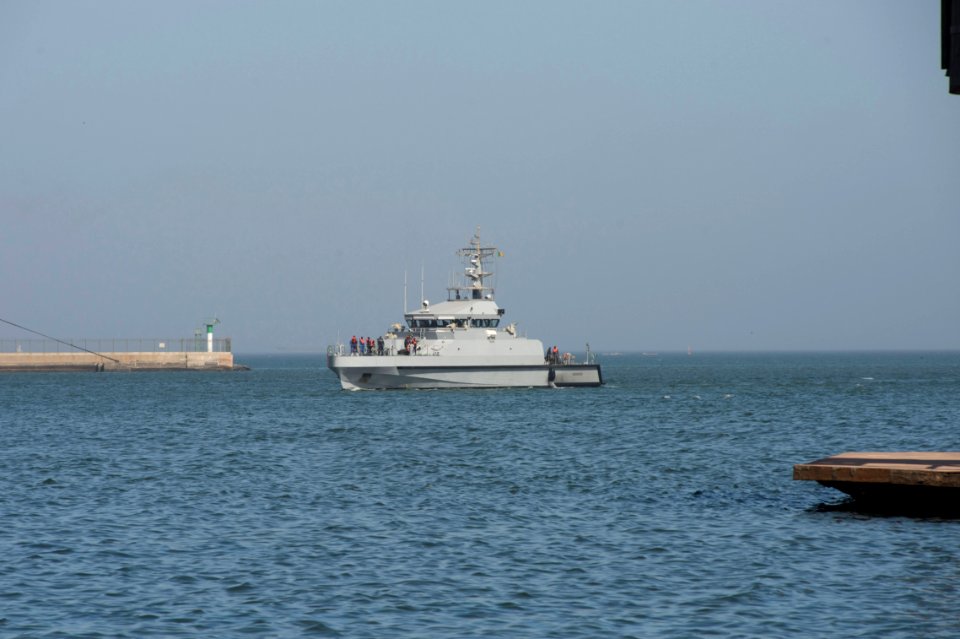 160319-N-ZE250-001 (25860916781)