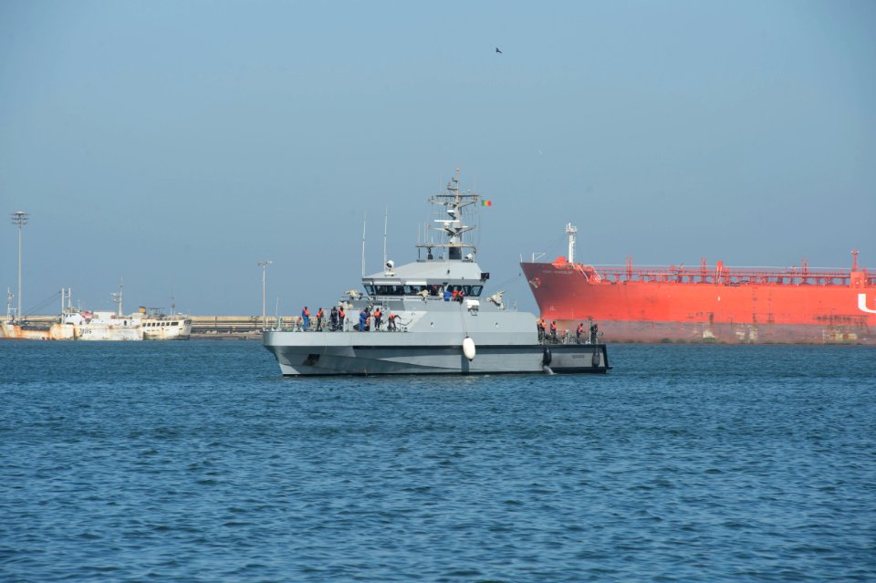 160319-N-ZE250-015 (25955880305)