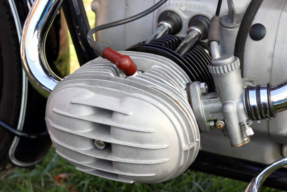 Carburettor ignition spark plug