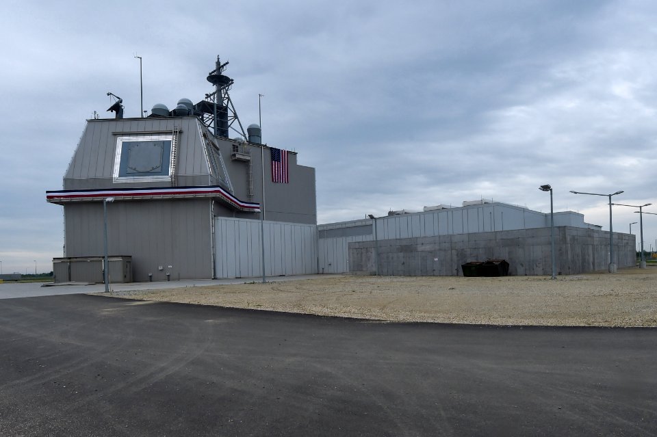 160512-N-AX546-003 (26379172614)