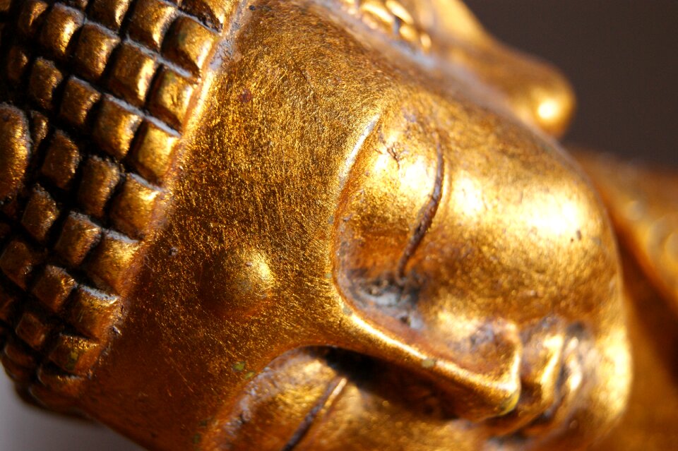 Buddha statue gold