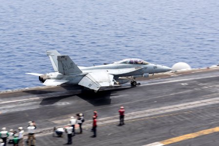 160603-N-DZ642-043 (26831887223)