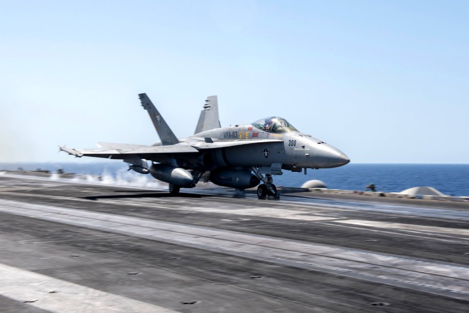 160606-N-DZ642-050 (27484754206)