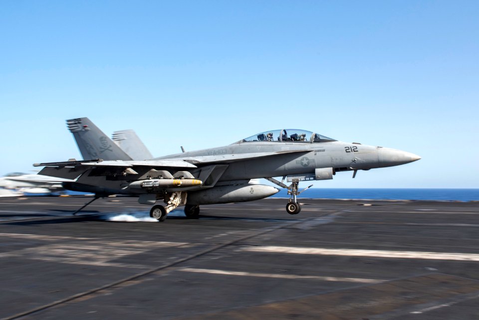 160606-N-DZ642-226 (27420376532)