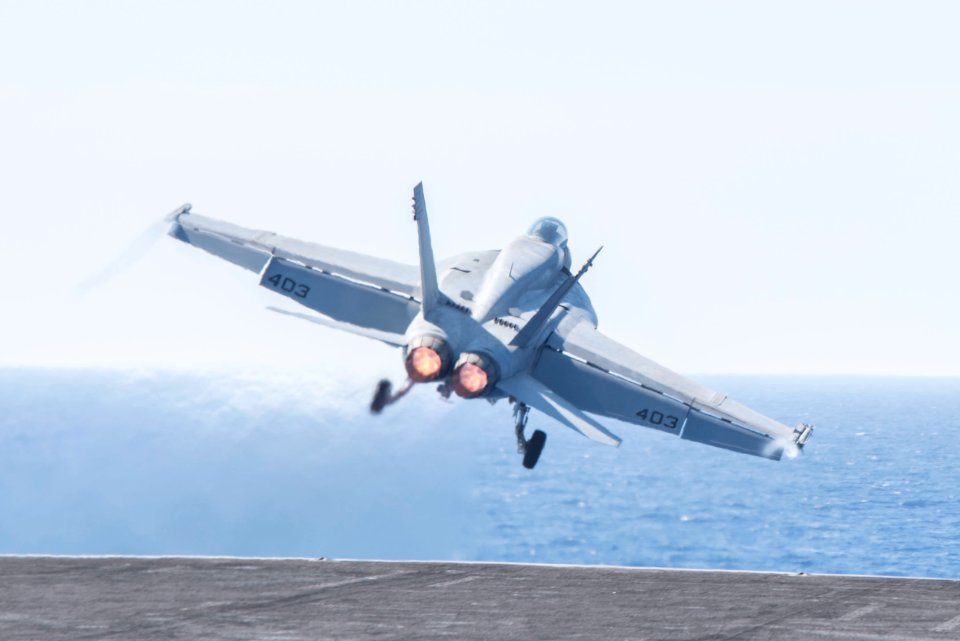 160608-N-DZ642-056 (27510142261)