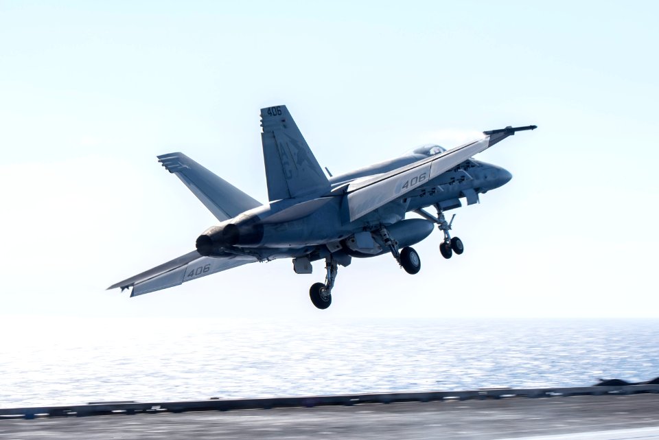 160608-N-DZ642-155 (27510135641)