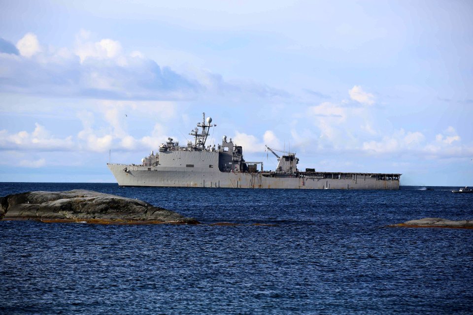160610-N-PF515-001 (26975321293)