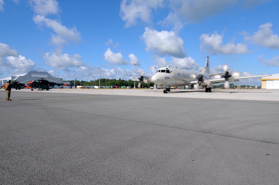 160613-N-AL293-099 (27374339630)