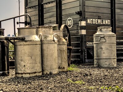 Platform wagon milk