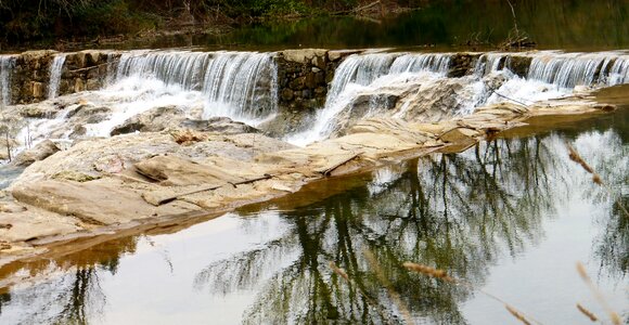 Flow wood cascade