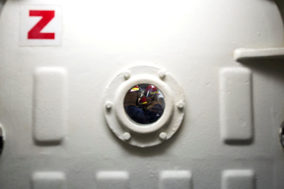 161001-N-ZE250-020 (30257502835)