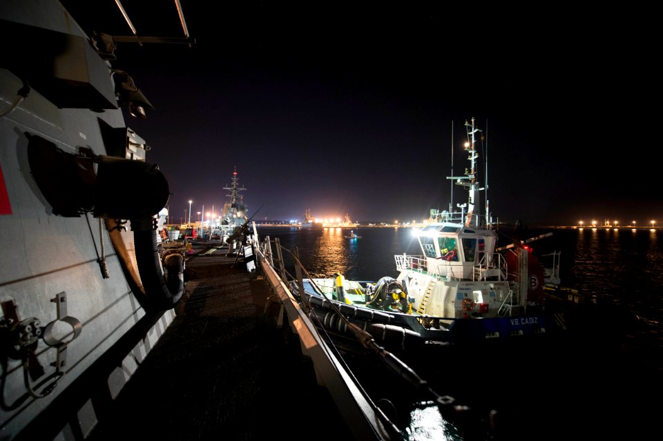 161004-N-ZE250-022 (30257939875)